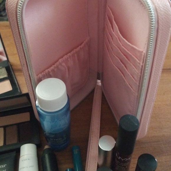 makeup bundle - Picture 5 of 5